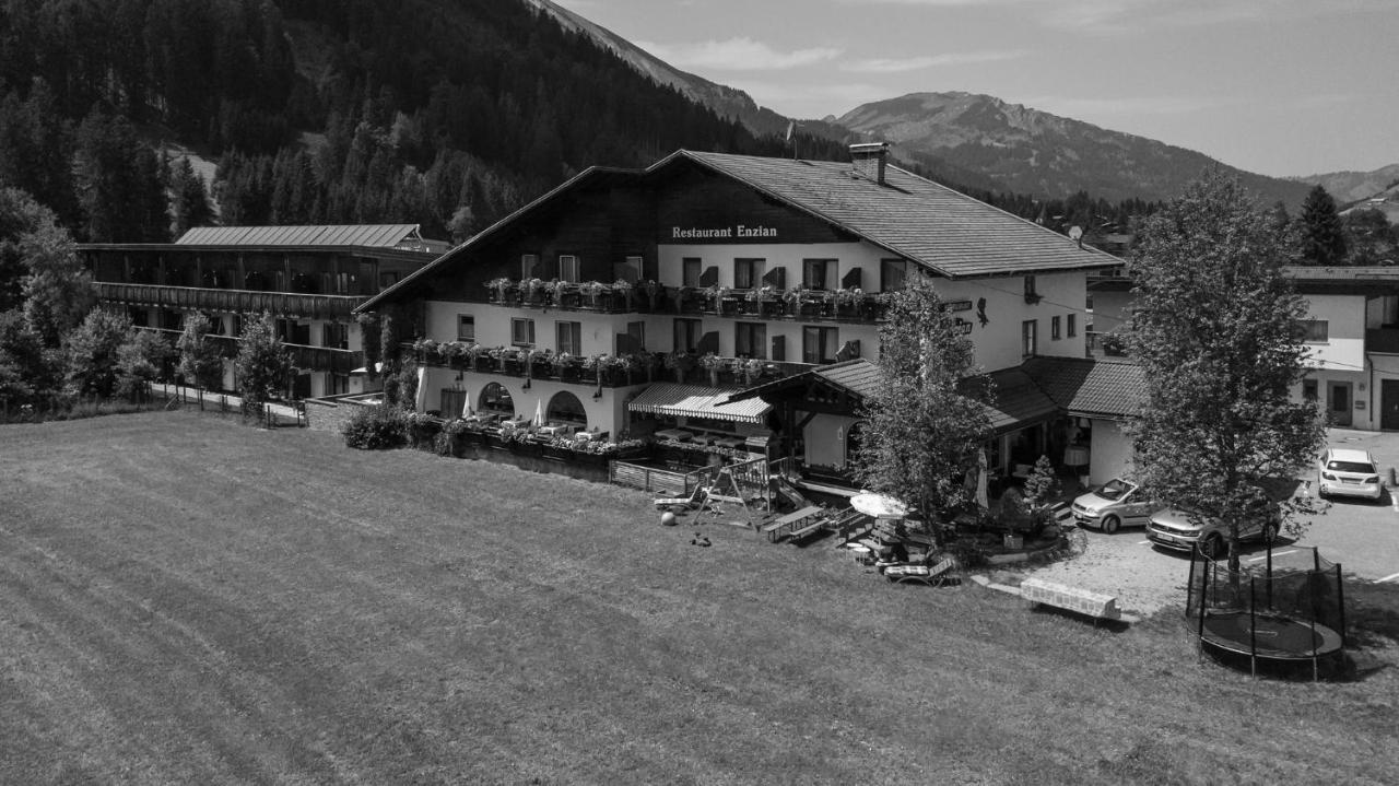 Gasthof Enzian タンハイム エクステリア 写真